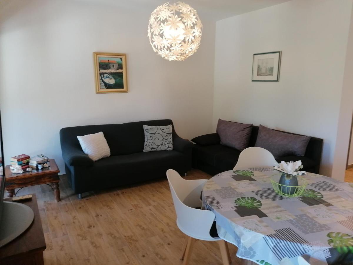 Apartman Ilaria Medulin Eksteriør bilde